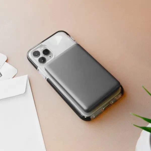 batterie-de-secours-charge-rapide-20w-fonction-magsafe-5000-mah (1).webp